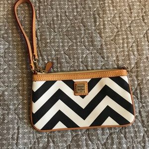 D&B wristlet